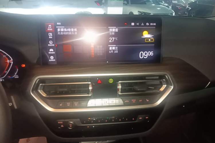 Used BMW X3 2023 Restyled xDrive30i Leading Edition M Night Sky Package Audio And AC Panel