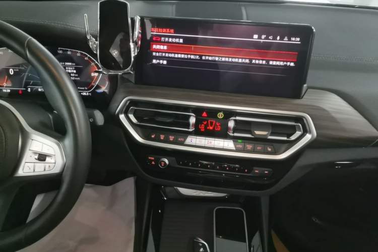 Used BMW X3 2023 Restyled xDrive30i Leading Edition M Night Sky Package Audio And AC Panel
