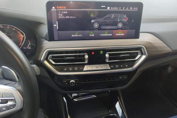 Used BMW X3 2023 Restyled xDrive30i Leading Edition M Night Sky Package Audio And AC Panel