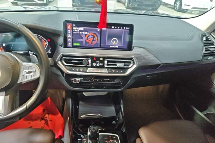 Used BMW X3 2023 Restyled xDrive30i Leading Edition M Night Sky Package Audio And AC Panel
