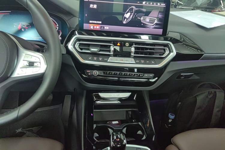 Used BMW X3 2023 xDrive25i M Sport Package Audio And AC Panel