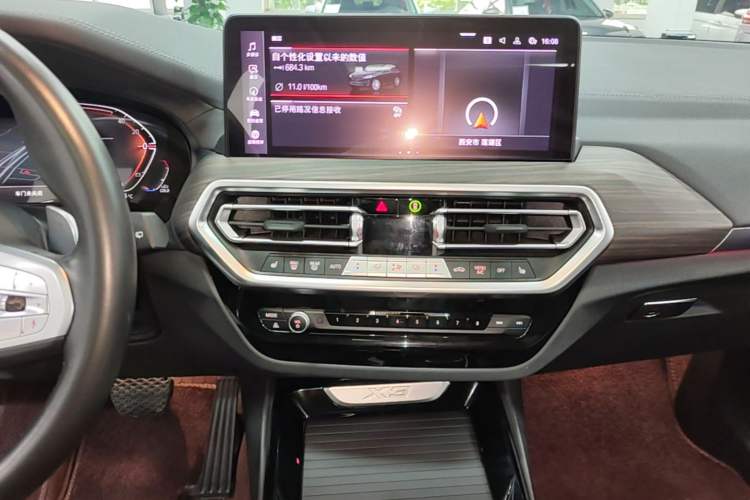 Used BMW X3 2023 Restyled xDrive30i Leading Edition M Night Sky Package Audio And AC Panel