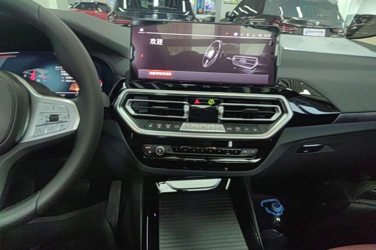 Used BMW X3 2023 xDrive25i M Sport Package Audio And AC Panel