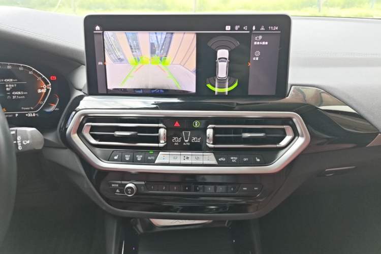 Used BMW X3 2023 xDrive25i M Sport Package Audio And AC Panel