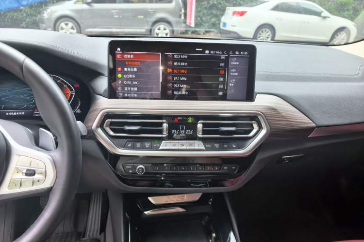 Used BMW X3 2023 Restyled xDrive30i Leading Edition M Night Sky Package Audio And AC Panel