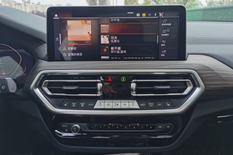 Used BMW X3 2023 Restyled xDrive30i Leading Edition M Night Sky Package Audio And AC Panel