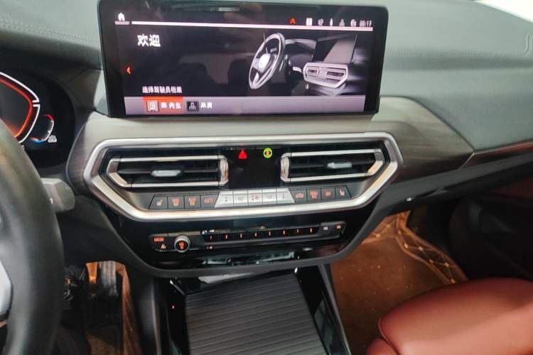 Used BMW X3 2023 Restyled xDrive30i Leading Edition M Night Sky Package Audio And AC Panel