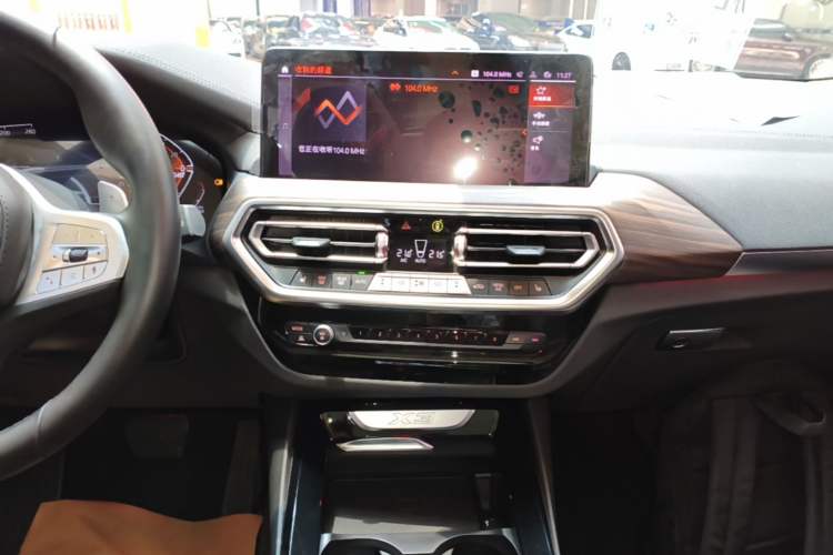 Used BMW X3 2023 Restyled xDrive30i Leading Edition M Night Sky Package Audio And AC Panel