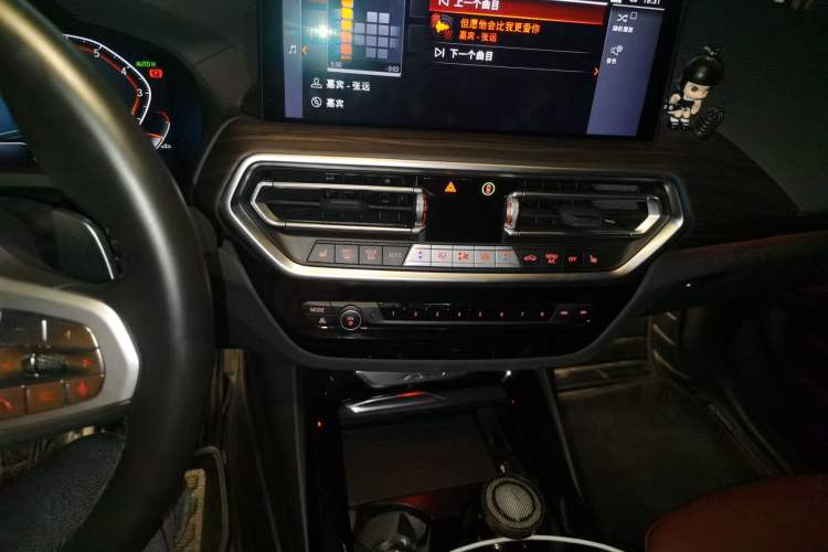 Used BMW X3 2023 Restyled xDrive30i Leading Edition M Night Sky Package Audio And AC Panel