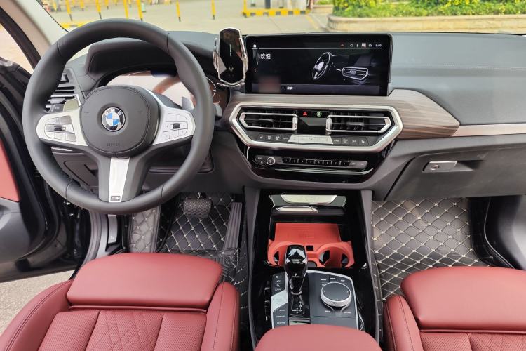 Used BMW X3 2023 Restyled xDrive30i Leading Edition M Night Sky Package Audio And AC Panel