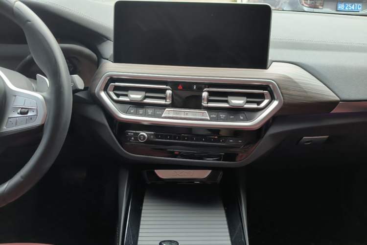 Used BMW X3 2023 Restyled xDrive30i Leading Edition M Night Sky Package Audio And AC Panel