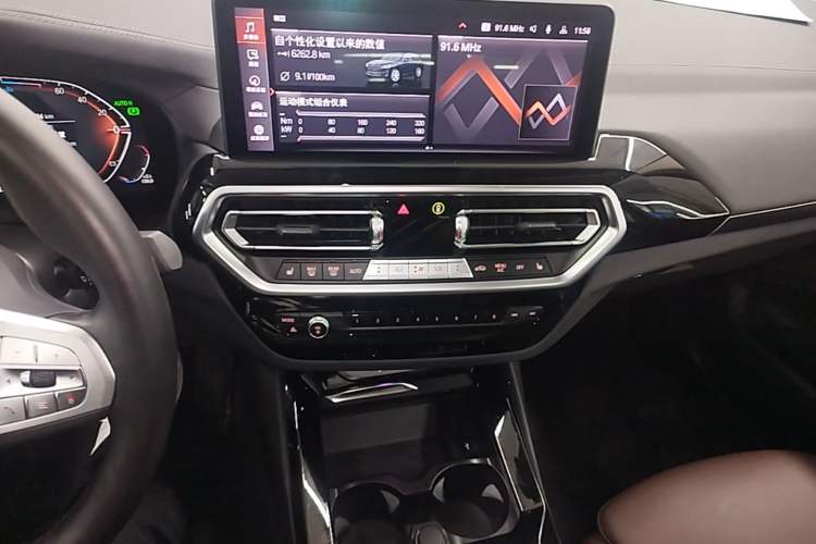 Used BMW X3 2023 xDrive25i M Sport Package Audio And AC Panel