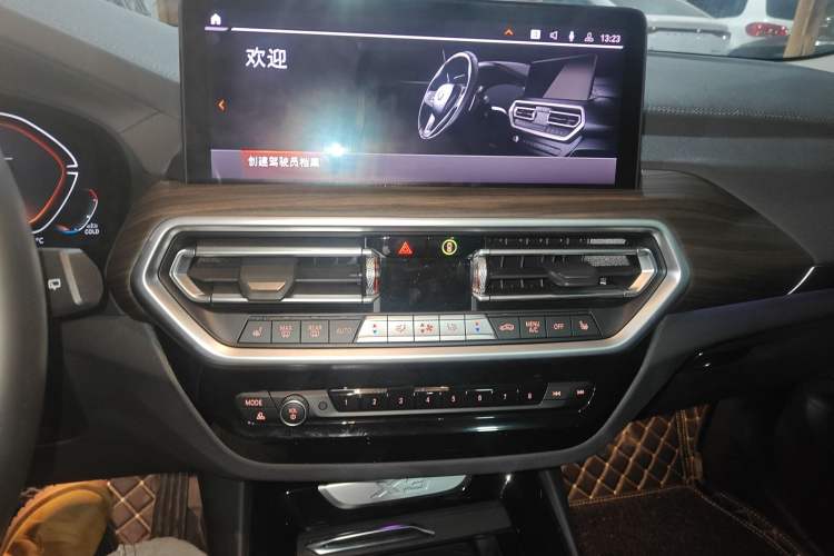 Used BMW X3 2023 Restyled xDrive30i Leading Edition M Night Sky Package Audio And AC Panel