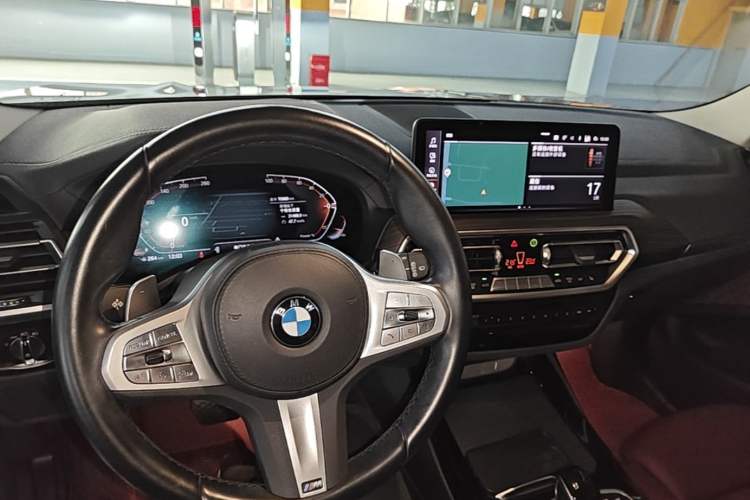 Used BMW X3 2023 xDrive30i Leading Model M Night Edition Package Center Console