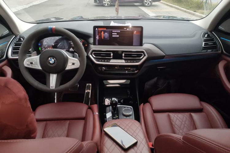 Used BMW X3 2023 Restyled xDrive30i Leading Edition M Night Sky Package Center Console
