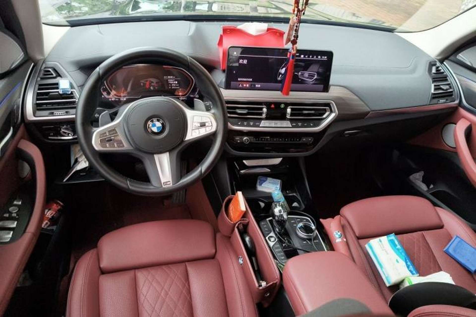 Used BMW X3 2023 Restyled xDrive30i Leading Edition M Night Sky Package Center Console