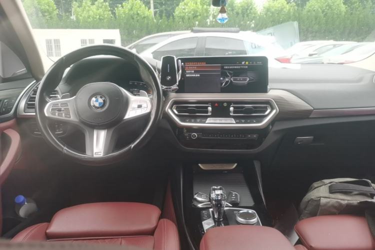 Used BMW X3 2023 xDrive30i Leading Model M Night Edition Package Center Console