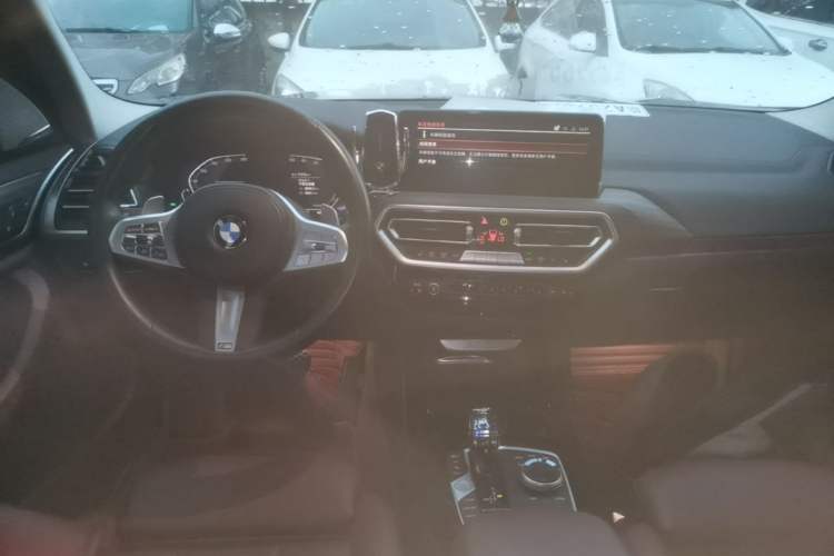 Used BMW X3 2023 xDrive30i Leading Model M Night Edition Package Center Console