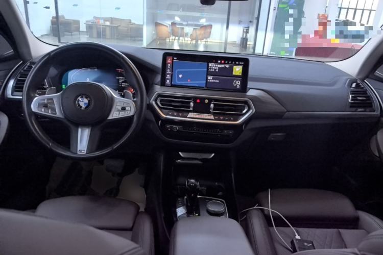 Used BMW X3 2023 Restyled xDrive30i Leading Edition M Night Sky Package Center Console