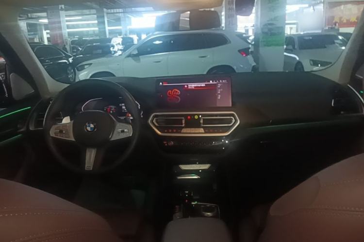 Used BMW X3 2023 Restyled xDrive30i Leading Edition M Night Sky Package Center Console