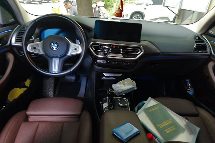 Used BMW X3 2023 Restyled xDrive30i Leading Edition M Night Sky Package Center Console