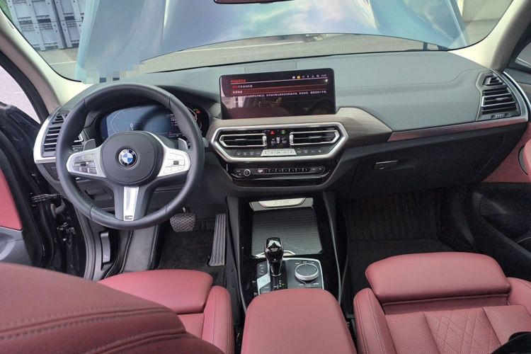Used BMW X3 2023 xDrive30i Leading Model M Night Edition Package Center Console