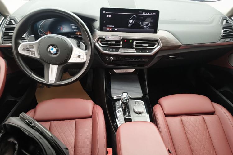 Used BMW X3 2023 xDrive30i Leading Model M Night Edition Package Center Console
