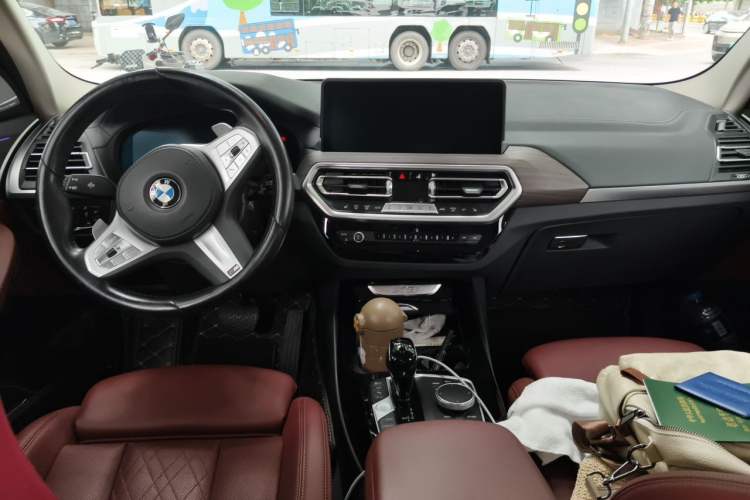 Used BMW X3 2023 Restyled xDrive30i Leading Edition M Night Sky Package Center Console