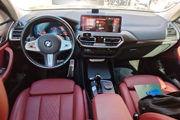 Used BMW X3 2023 xDrive30i Leading Model M Night Edition Package Center Console
