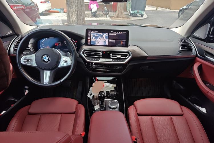 Used BMW X3 2023 xDrive30i Leading Model M Night Edition Package Center Console
