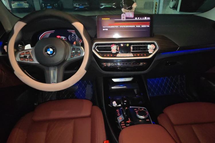 Used BMW X3 2023 xDrive30i Leading Model M Night Edition Package Center Console