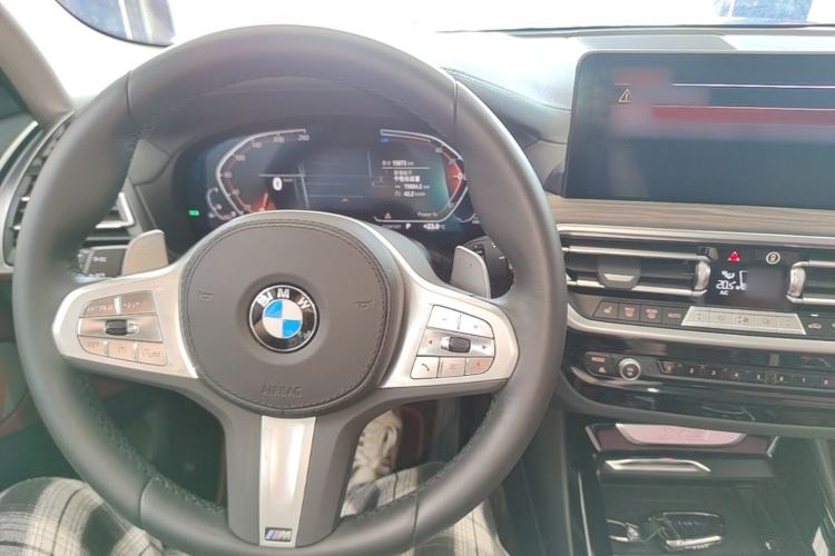 Used BMW X3 2023 Restyled xDrive30i Leading Edition M Night Sky Package Center Console