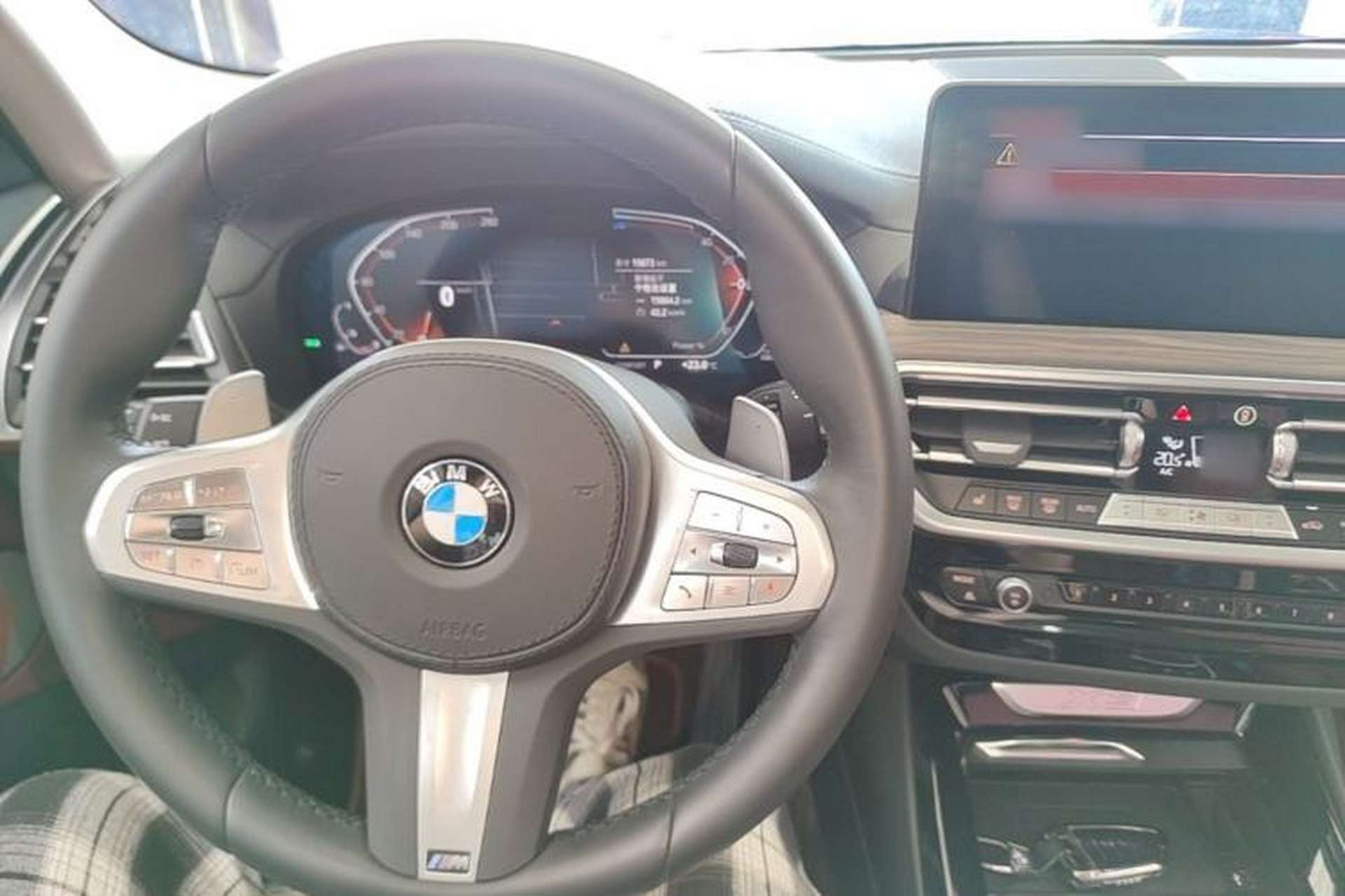 Used BMW X3 2023 Restyled xDrive30i Leading Edition M Night Sky Package Center Console