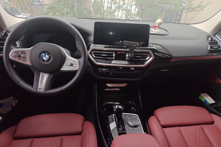 Used BMW X3 2023 xDrive25i M Sport Package Center Console