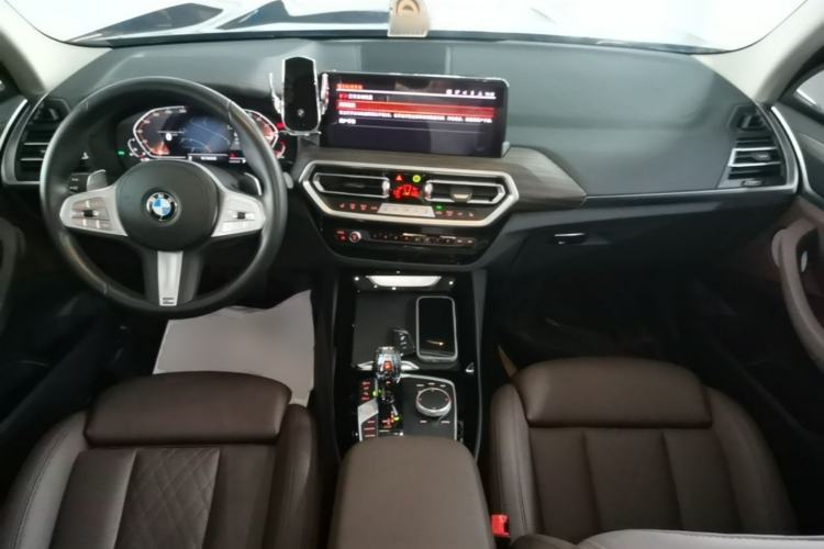 Used BMW X3 2023 Restyled xDrive30i Leading Edition M Night Sky Package Center Console