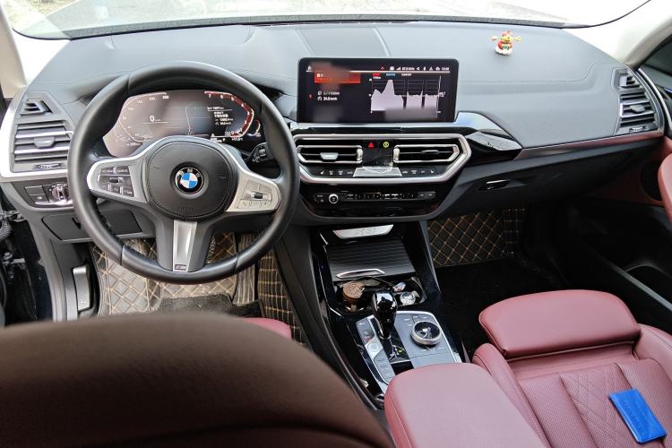 Used BMW X3 2023 xDrive25i M Sport Package Center Console