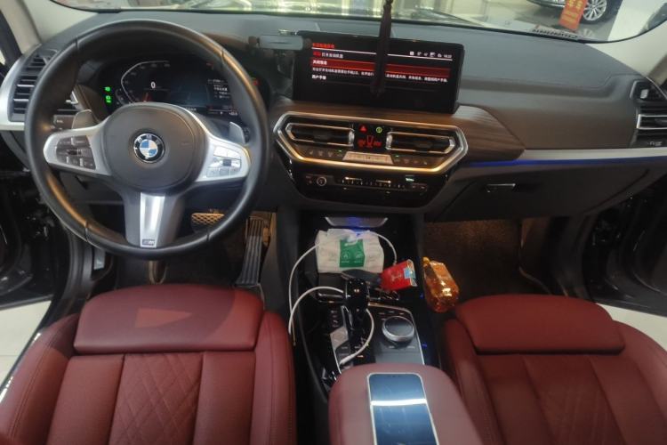 Used BMW X3 2023 xDrive30i Leading Model M Night Edition Package Center Console