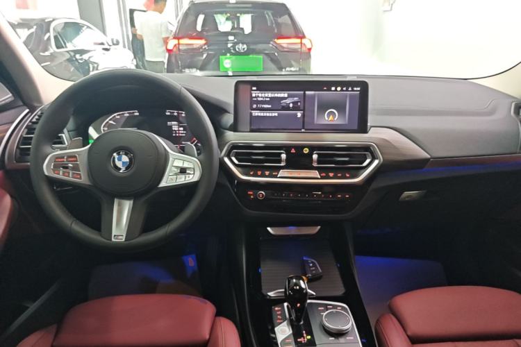 Used BMW X3 2023 Restyled xDrive30i Leading Edition M Night Sky Package Center Console