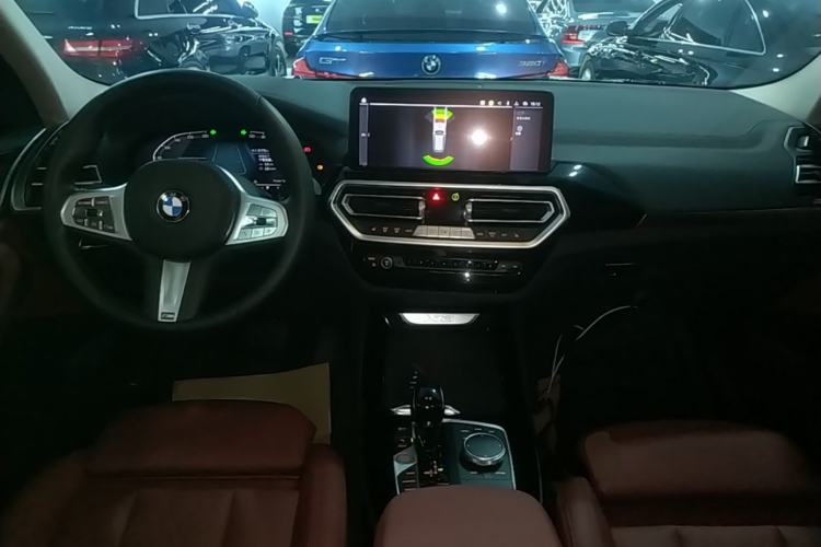 Used BMW X3 2023 xDrive25i M Sport Package Center Console