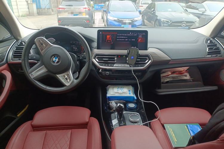 Used BMW X3 2023 xDrive30i Leading Model M Night Edition Package Center Console