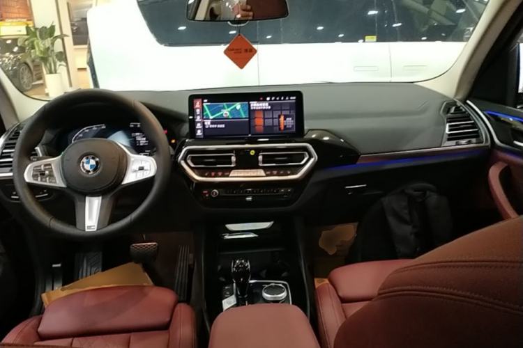 Used BMW X3 2023 xDrive25i M Sport Package Center Console