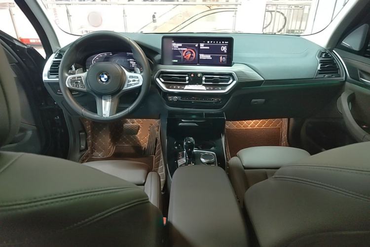 Used BMW X3 2023 Restyled xDrive30i Leading Edition M Night Sky Package Center Console