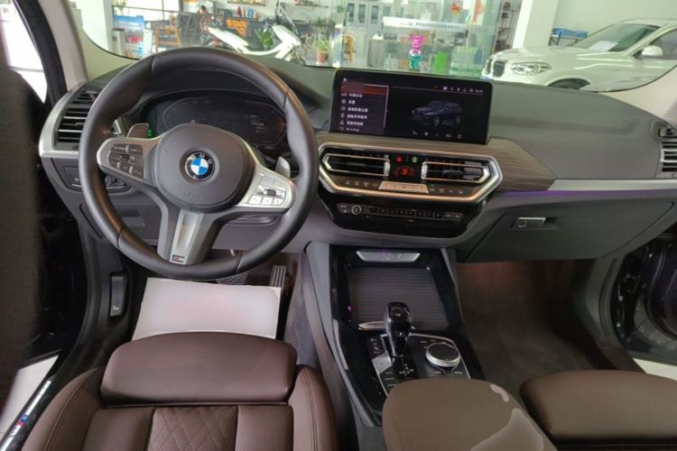 Used BMW X3 2023 Restyled xDrive30i Leading Edition M Night Sky Package Center Console