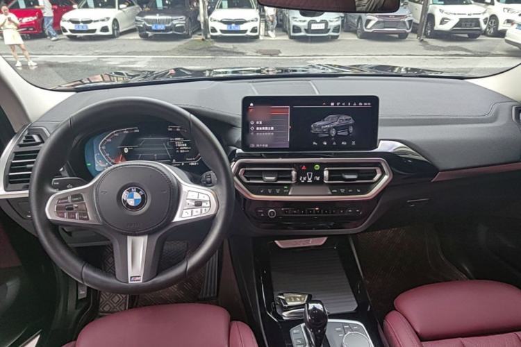 Used BMW X3 2023 xDrive25i M Sport Package Center Console