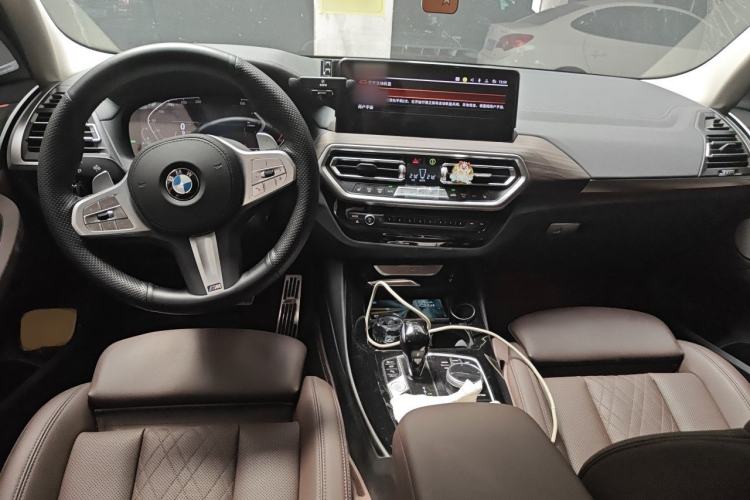 Used BMW X3 2023 xDrive30i Luxury Edition M Night Sky Package Center Console