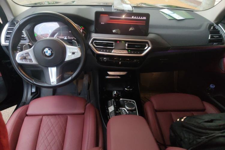 Used BMW X3 2023 xDrive30i Leading Model M Night Edition Package Center Console