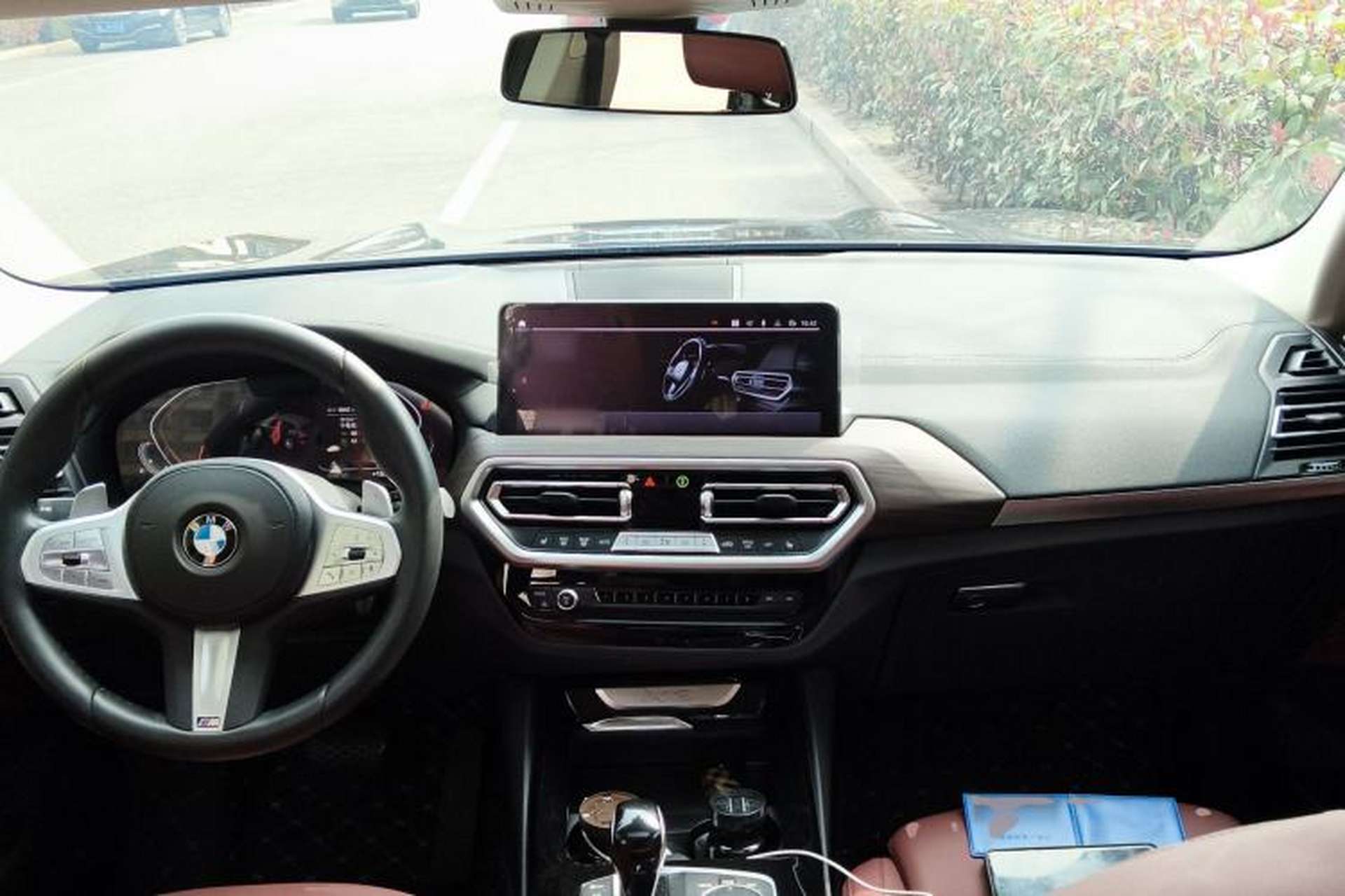 Used BMW X3 2023 Restyled xDrive30i Leading Edition M Night Sky Package Center Console