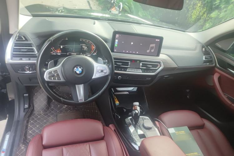 Used BMW X3 2023 xDrive30i Leading Model M Night Edition Package Center Console