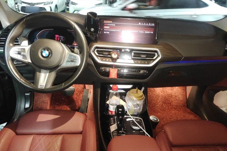 Used BMW X3 2023 xDrive30i Leading Model M Night Edition Package Center Console