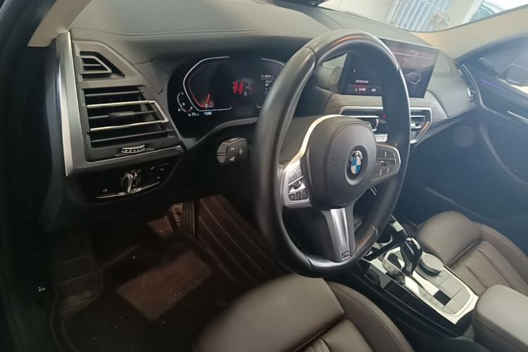 Used BMW X3 2023 Restyled xDrive30i Leading Edition M Night Sky Package Center Console